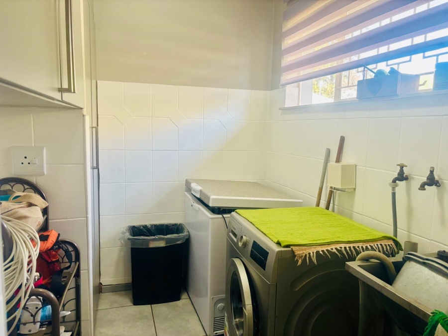 4 Bedroom Property for Sale in Heuwelsig Free State